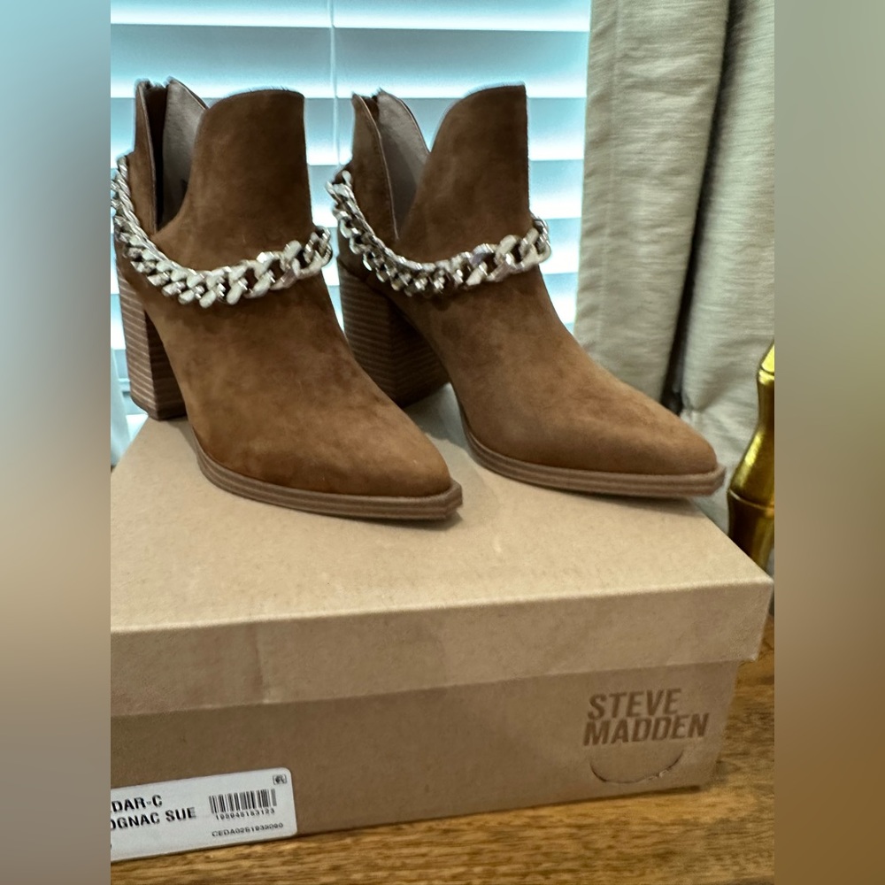 Steve Madden bootie
